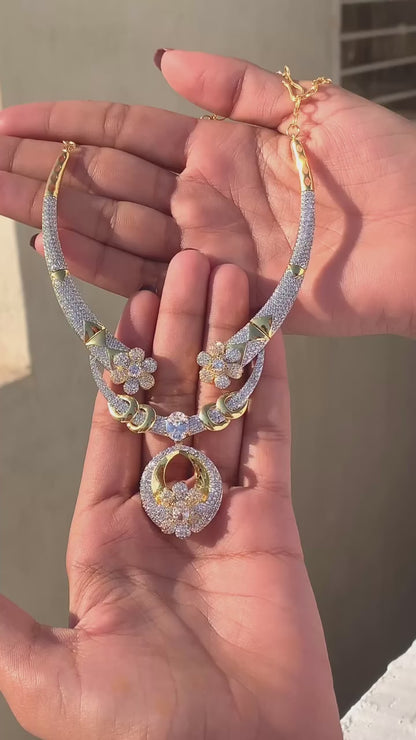 AD Studded Necklace Set